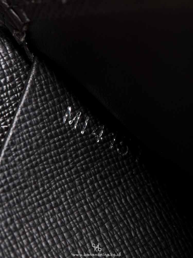 LOUIS VUITTON Taiga Atoll Organizer Ardoise