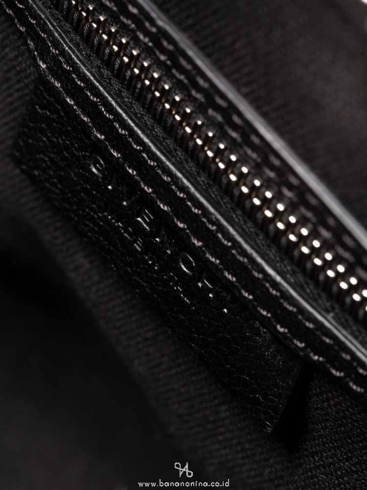GIVENCHY Sugar Goatskin Mini Antigona Black