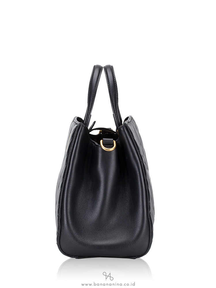 GUCCI GG Marmont Matelasse Small Top Handle Bag Black