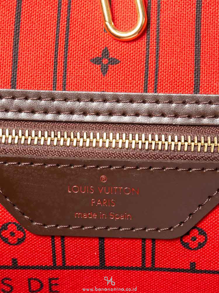 LOUIS VUITTON Damier Ebene Neverfull MM