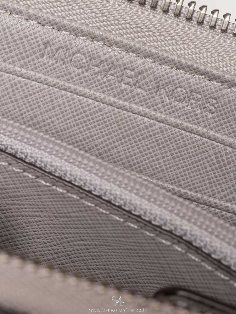 MICHAEL KORS Jet Set Multifunction Large Wristlet Pearl Grey