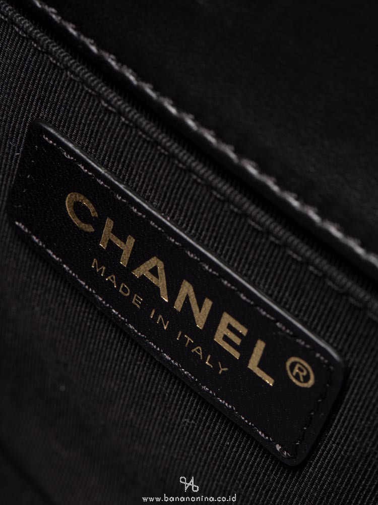 CHANEL Lambskin Old Medium Boy Flap Bag Black