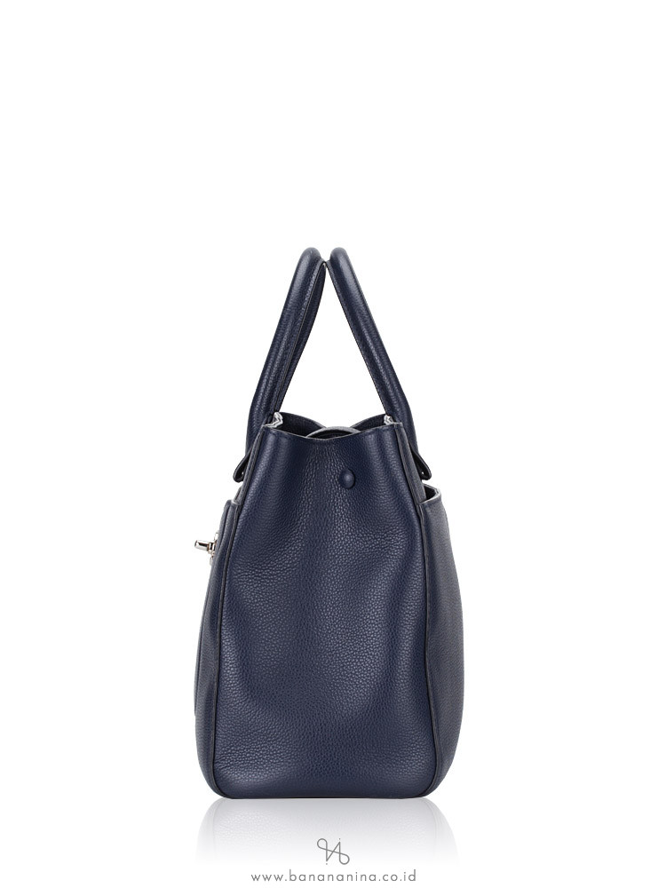 CHANEL Caviar Neo Executive Small Shopper Navy