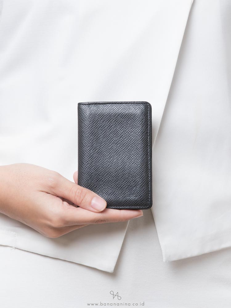 LOUIS VUITTON Taiga Pocket Organizer Noir