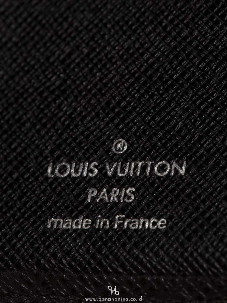 LOUIS VUITTON Taiga Pocket Organizer Noir