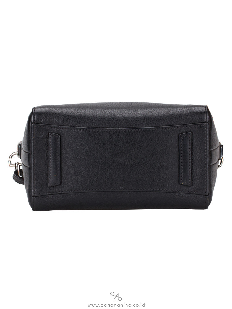 GIVENCHY Sugar Goatskin Mini Antigona Black