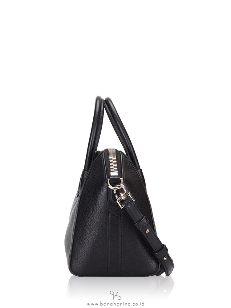 GIVENCHY Sugar Goatskin Mini Antigona Black