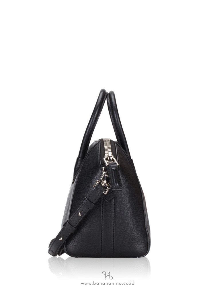 GIVENCHY Sugar Goatskin Mini Antigona Black