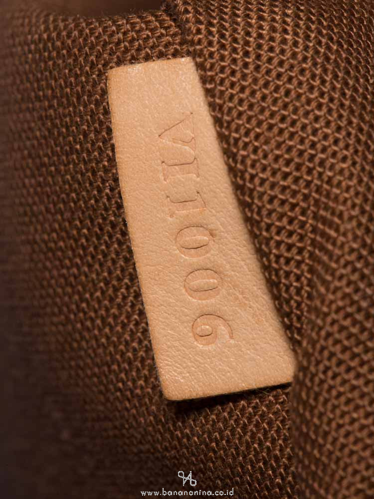 LOUIS VUITTON Monogram Lockit Horizontal