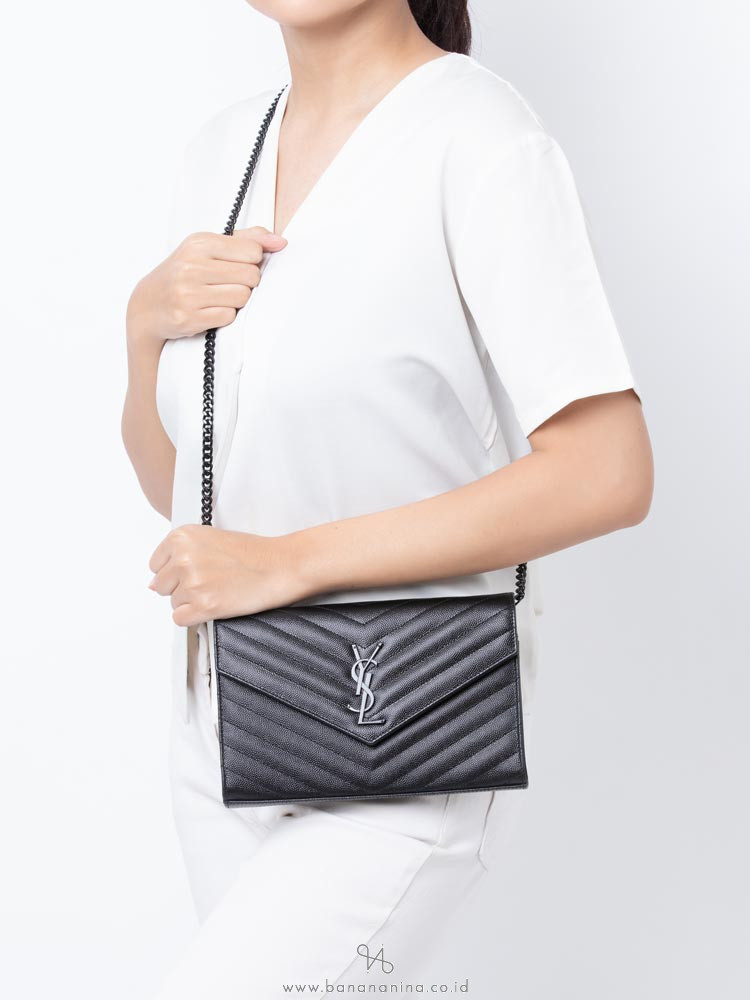 YSL Grain De Poudre Matelasse Chevron Monogram Chain Wallet Black