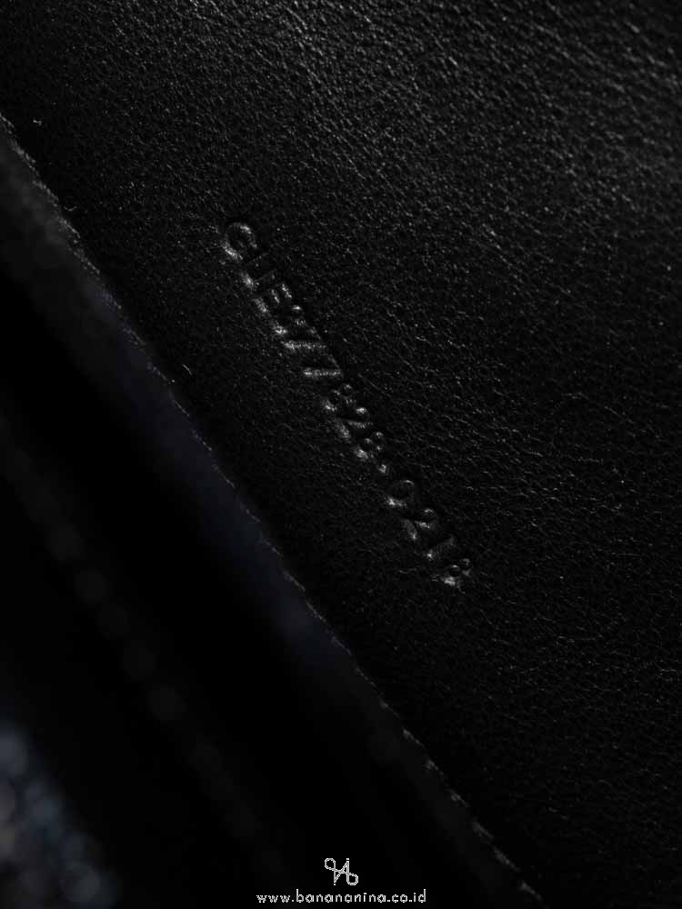 YSL Grain De Poudre Matelasse Chevron Monogram Chain Wallet Black