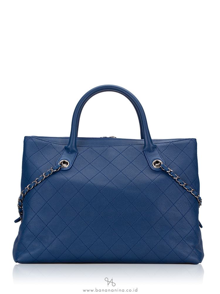 CHANEL Quilted Grained Calfskin Urban Shopping Tote Blue