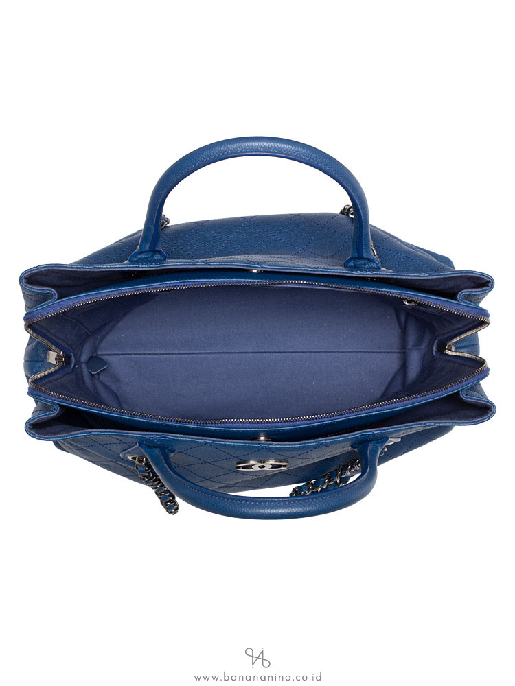 CHANEL Quilted Grained Calfskin Urban Shopping Tote Blue