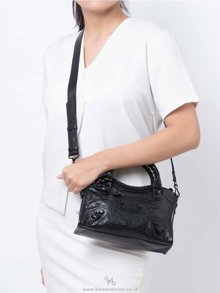 balenciaga classic mini city black