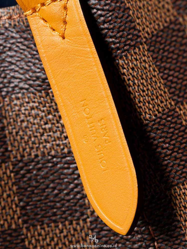 LOUIS VUITTON Damier Ebene Neonoe MM Safran