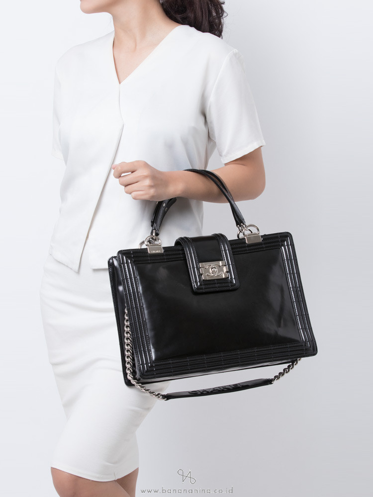 CHANEL Lambskin Boy Reverso Shopping Black