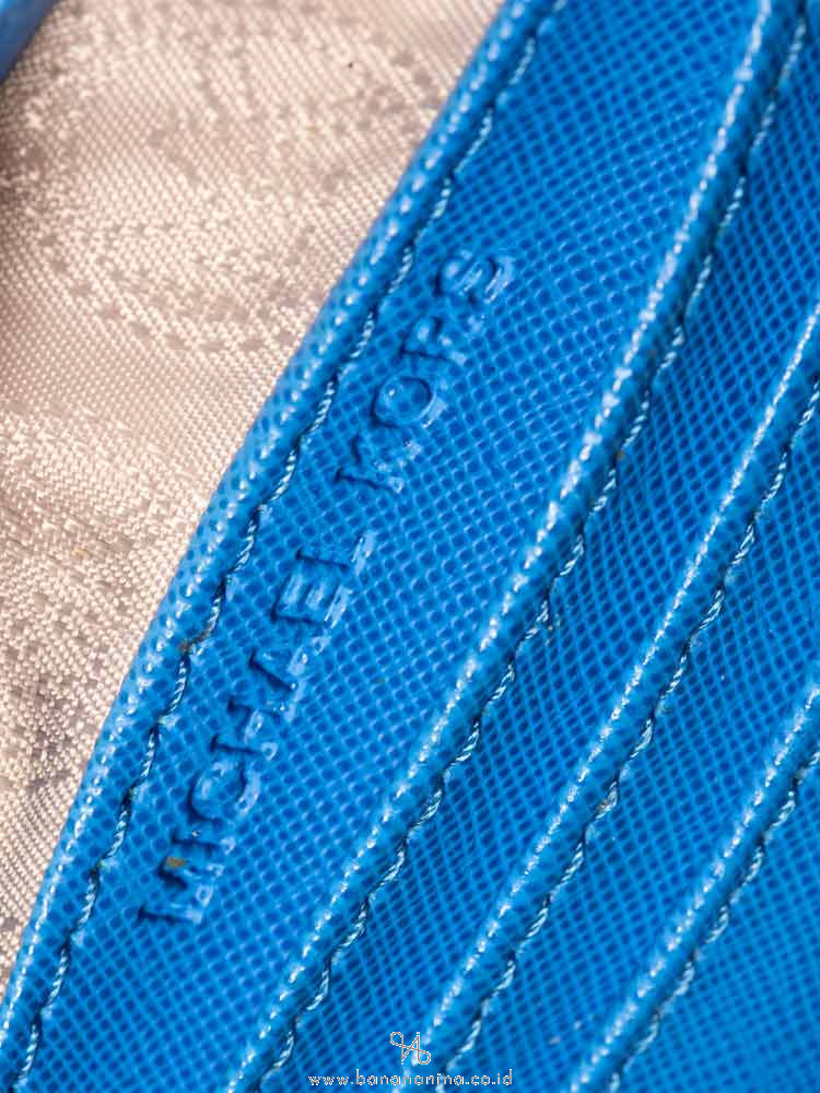 MICHAEL KORS Selma Mini Messenger Heritage Blue