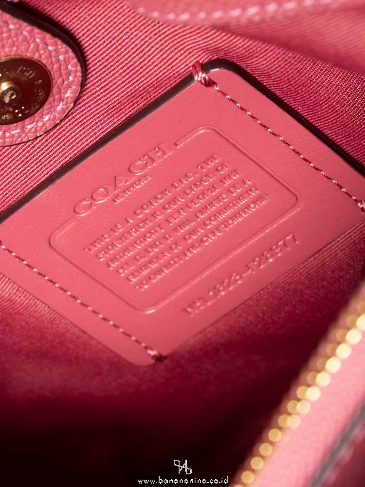 COACH 28977 Crossgrain Mini Sage Carryall Strawberry