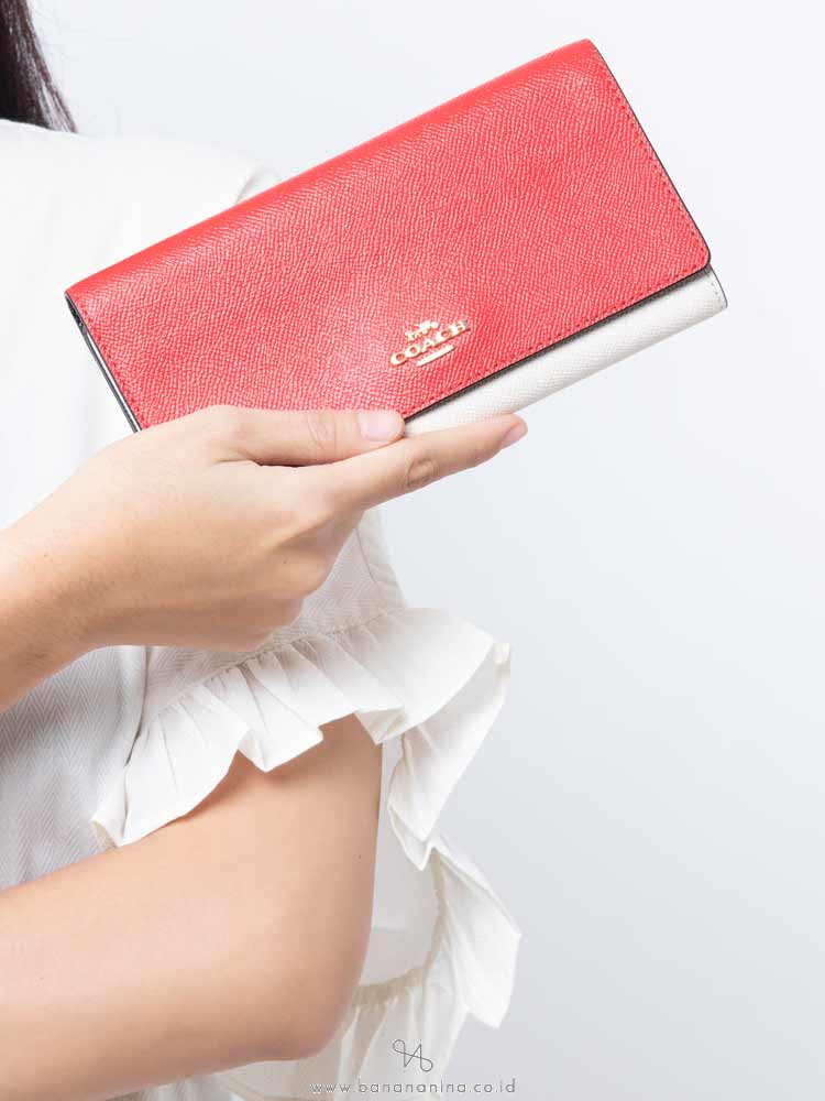 COACH 87932 Colorblock Trifold Wallet Bright Red Multi