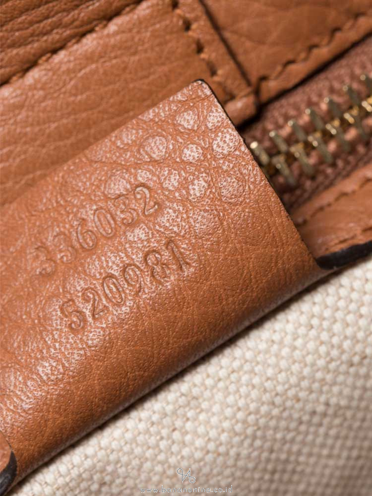 GUCCI Small Bamboo Shopper Tan