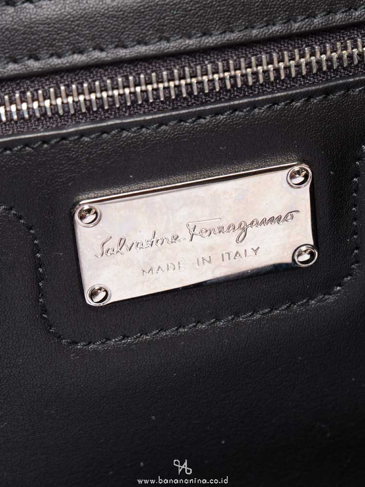 SALVATORE FERRAGAMO Rilva Satchel Black
