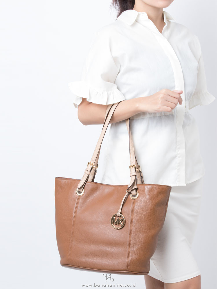 MICHAEL KORS Jet Set Item Large Leather Tote Luggage