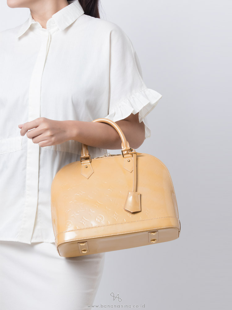 LOUIS VUITTON Monogram Vernis Alma PM Rose Florentine