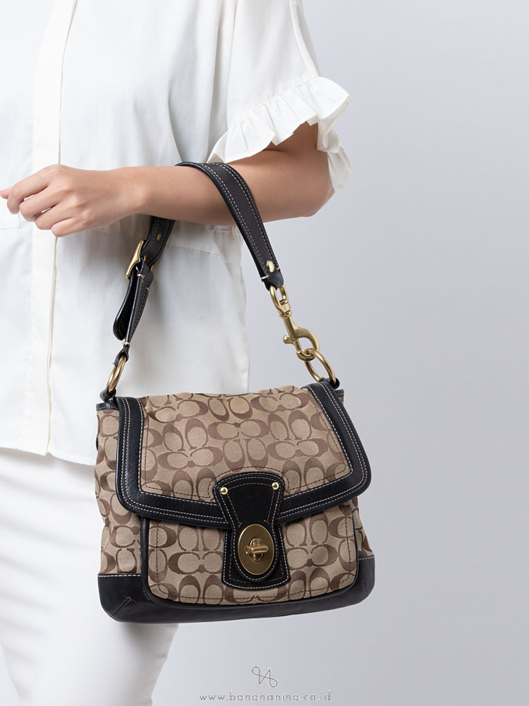 COACH 10338 Signature Legacy Ali Slim Flap Khaki Black