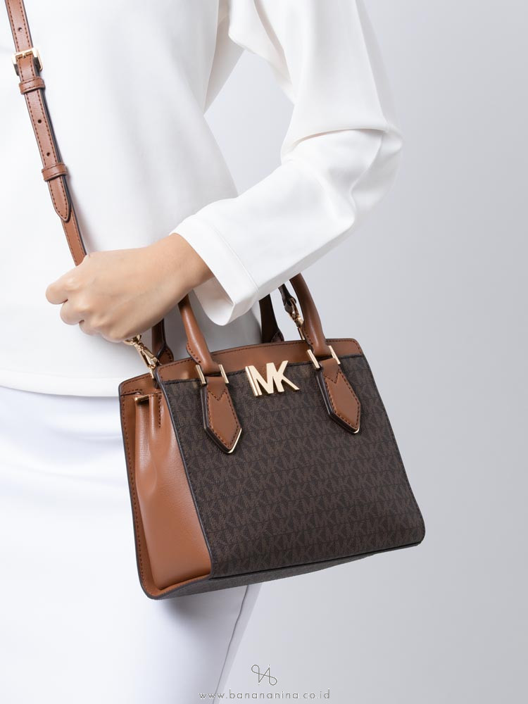 MICHAEL KORS Mott Signature Medium Messenger Brown