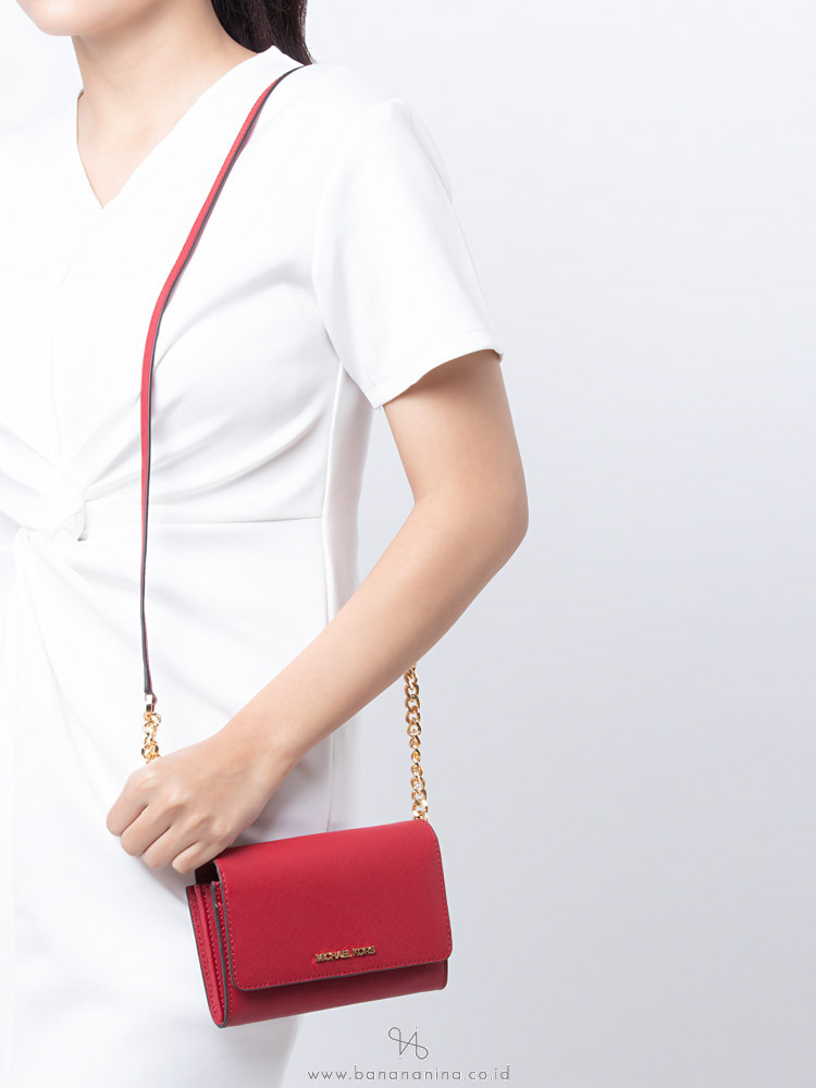 MICHAEL KORS Jet Set Travel Medium Multifunction Phone Crossbody Scarlet
