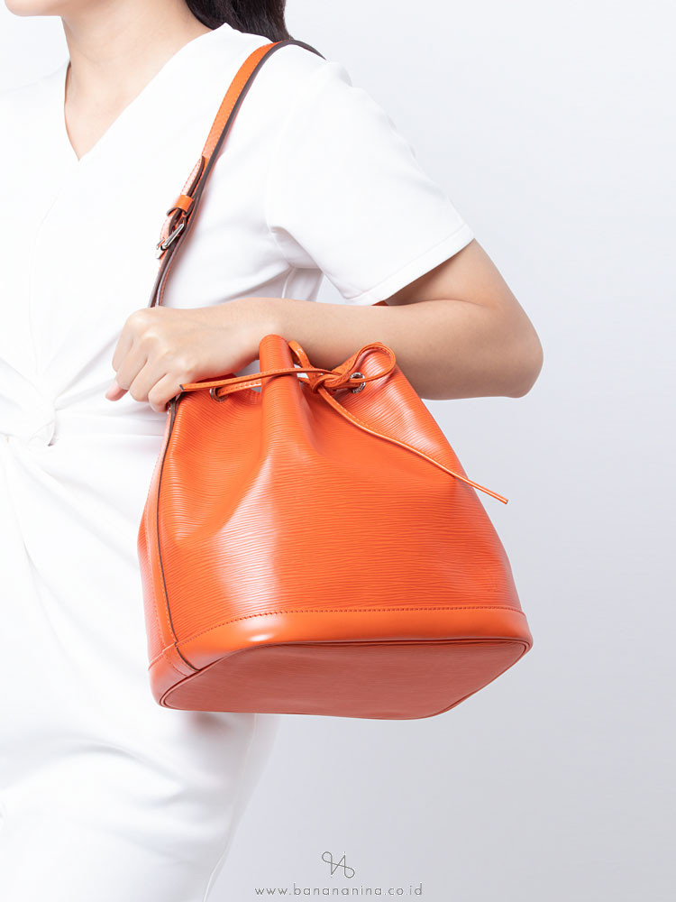 LOUIS VUITTON Epi Petit Noe NM Piment