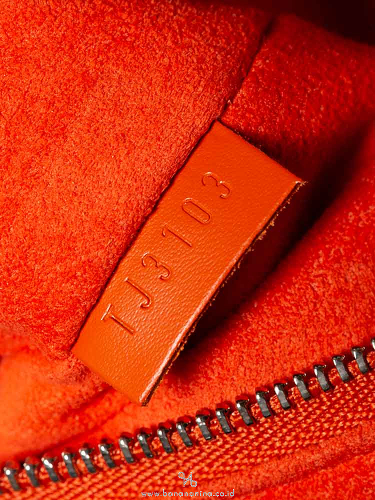 LOUIS VUITTON Epi Petit Noe NM Piment