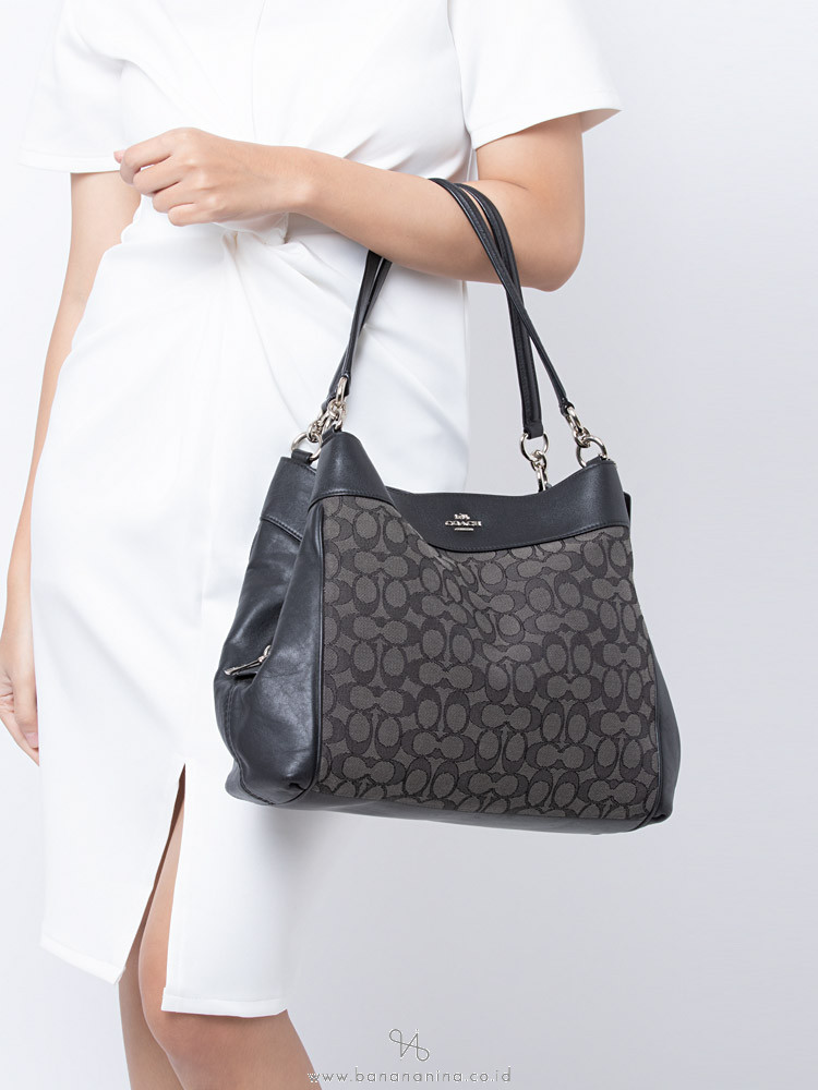 COACH 27579 Outline Signature Lexy Shoulder Bag Black Smoke