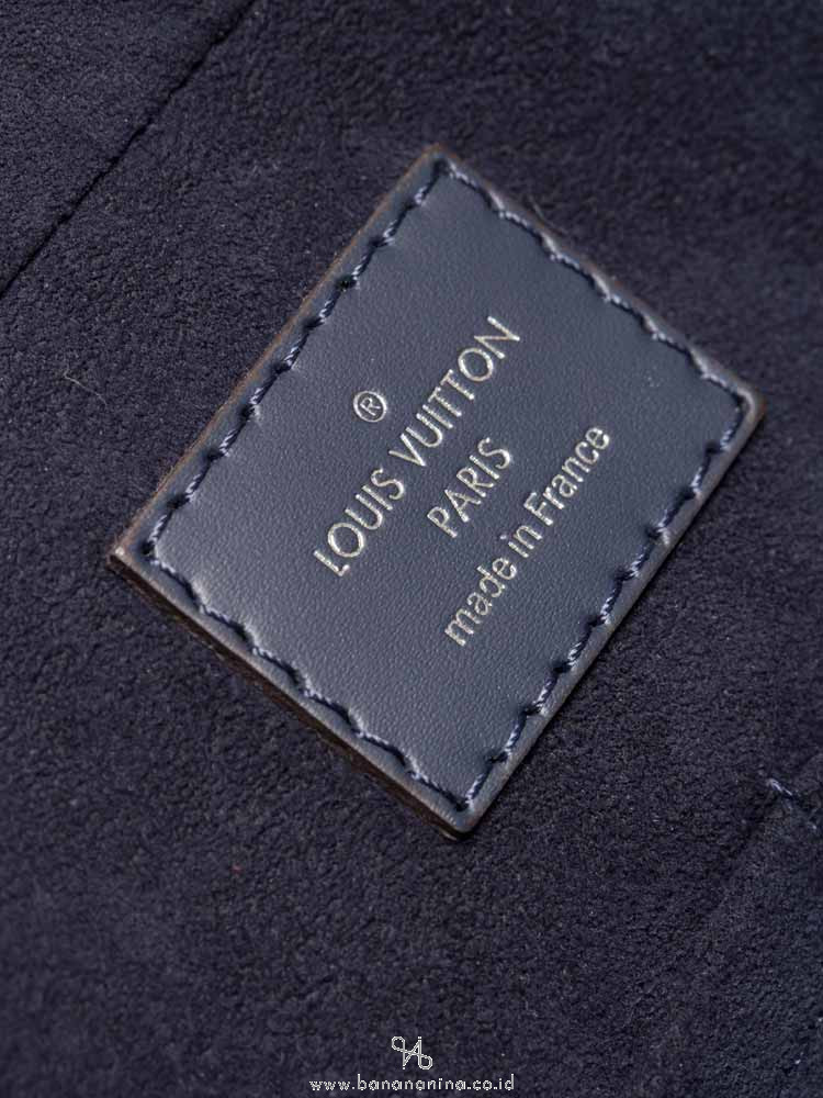 LOUIS VUITTON Epi Brooks Briefcase Navy