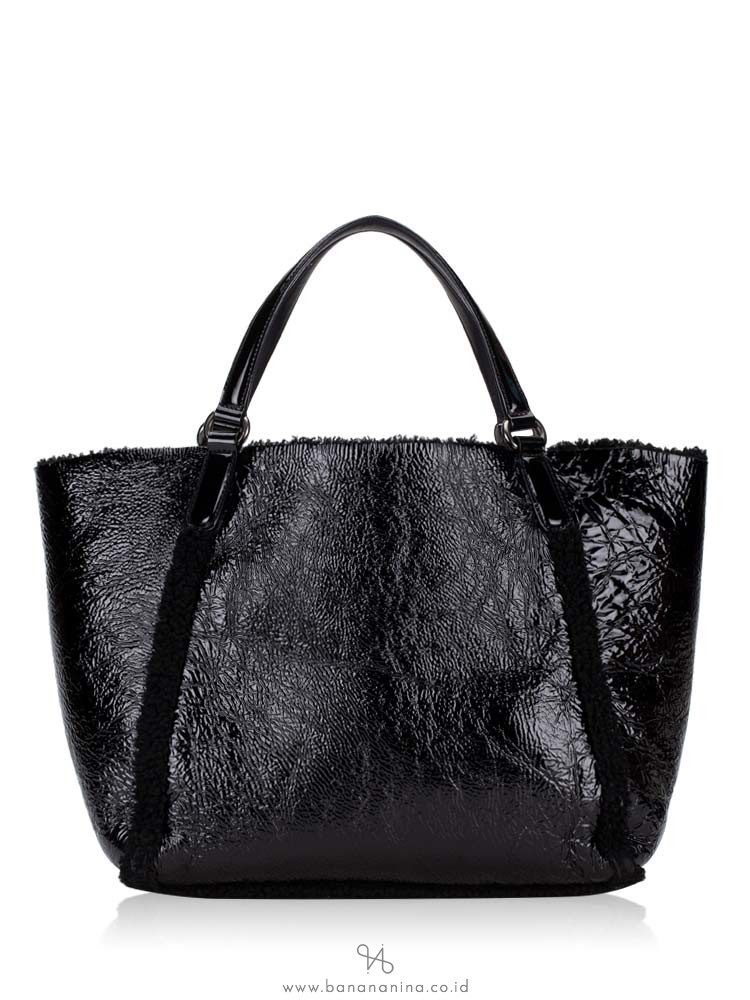 GUCCI Patent and Shearling Medium Soho Shoulder Bag Black