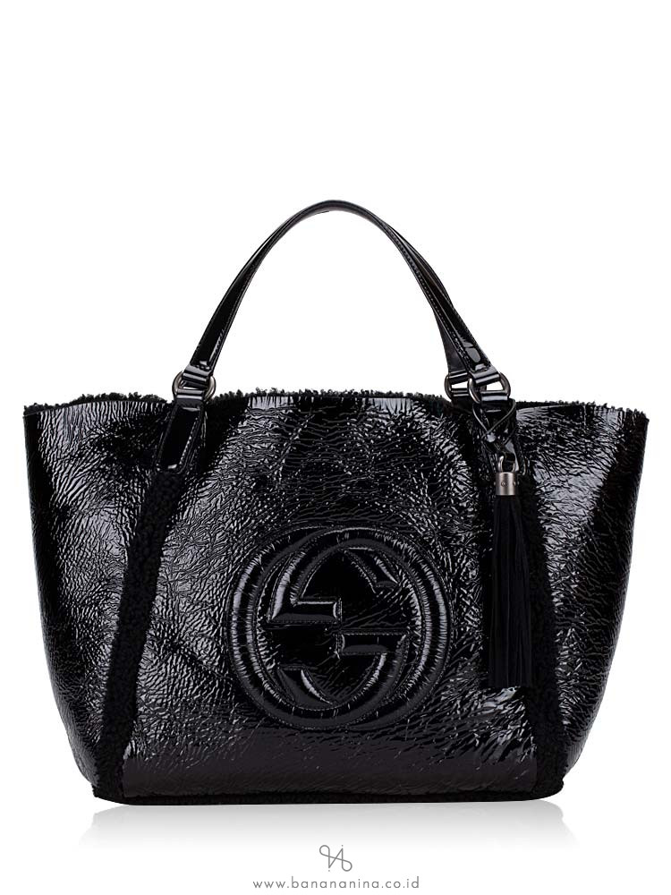 GUCCI Patent and Shearling Medium Soho Shoulder Bag Black