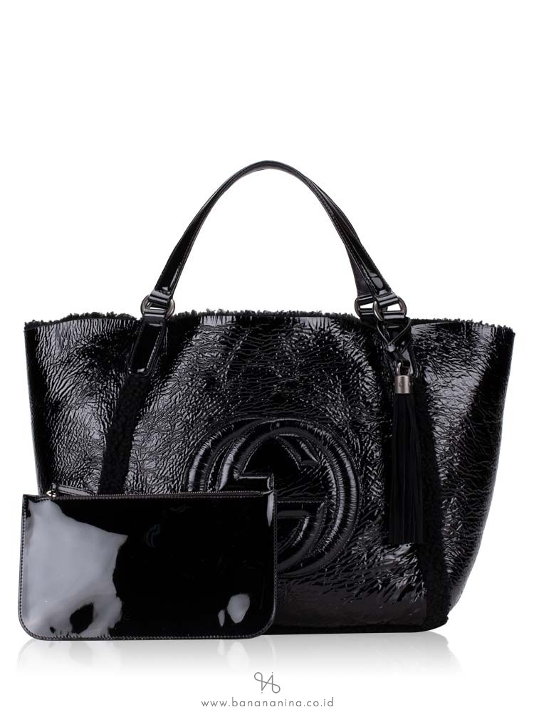 GUCCI Patent and Shearling Medium Soho Shoulder Bag Black