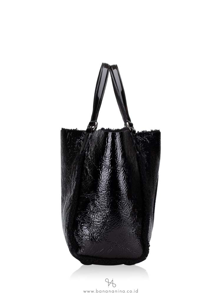 GUCCI Patent and Shearling Medium Soho Shoulder Bag Black