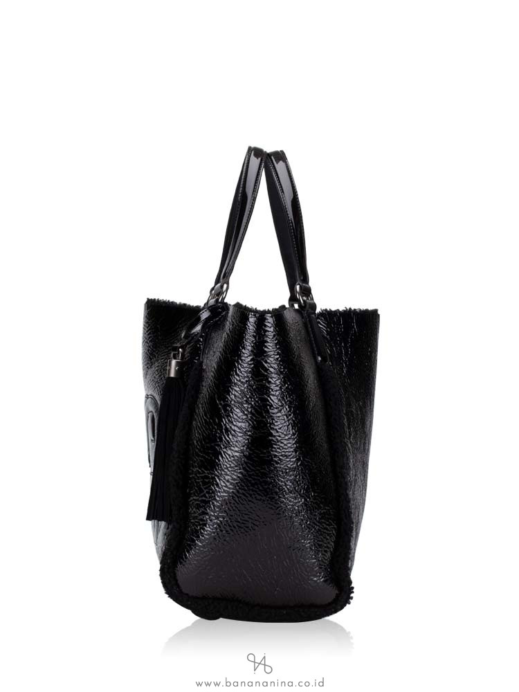 GUCCI Patent and Shearling Medium Soho Shoulder Bag Black
