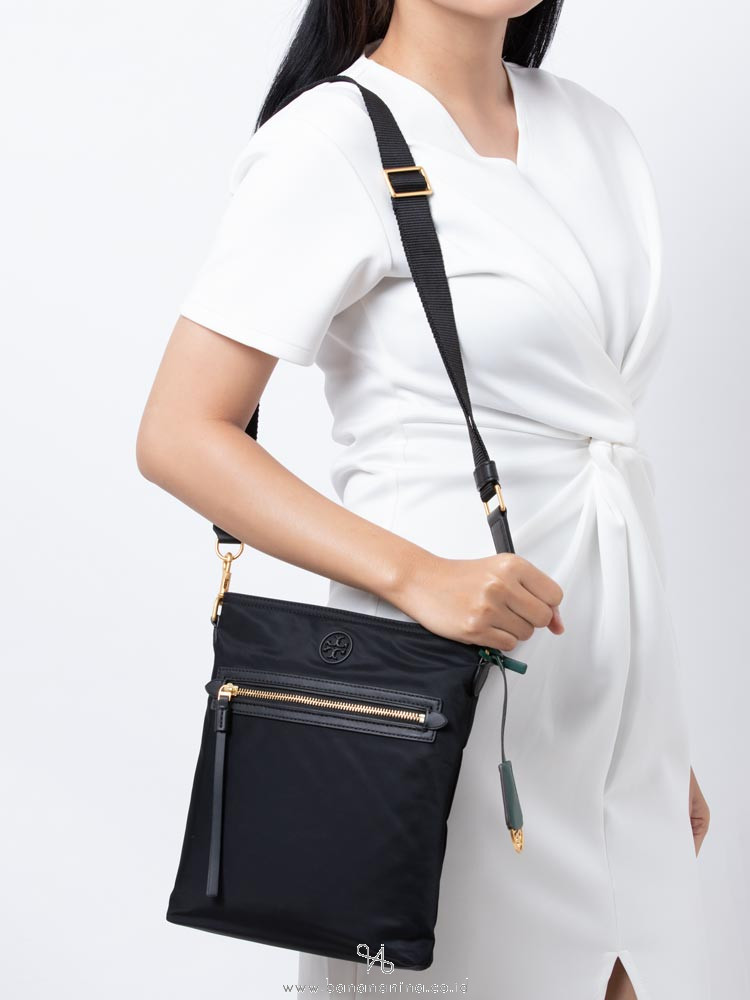 Tory Burch Nylon Swingpack 2024 favors