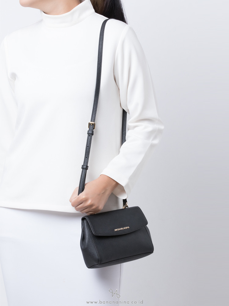 michael kors ava xs black