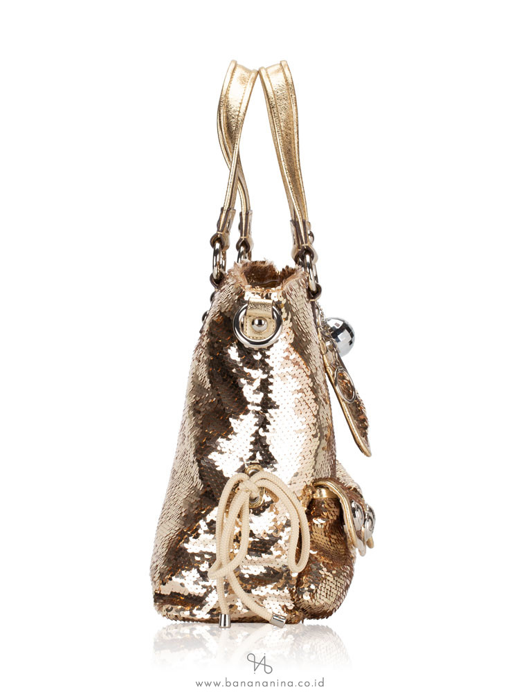 bag handles spotlight