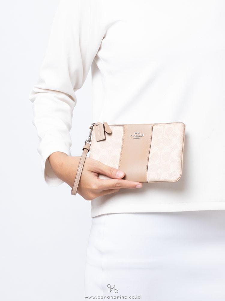 Coach wristlet cheap dimensions