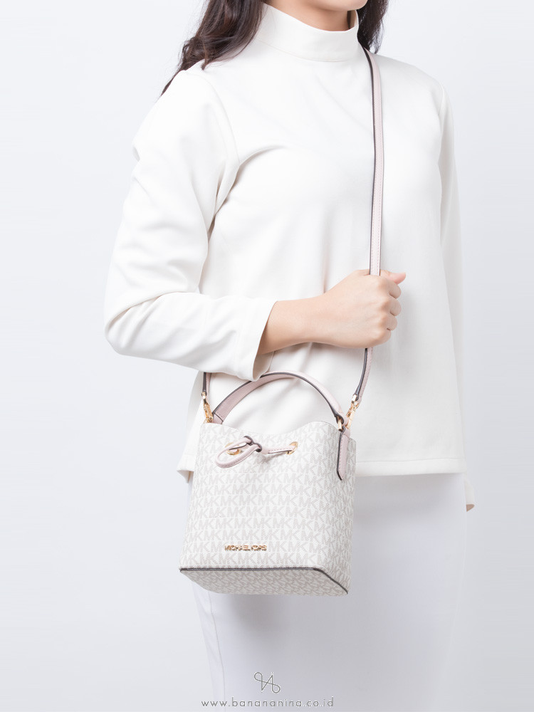 Michael Kors Suri Small Leather Powder Blush Pink Bucket Crossbody Hand Bag