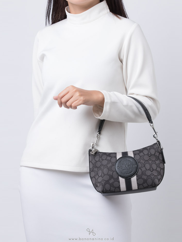 coach dempsey shoulder bag