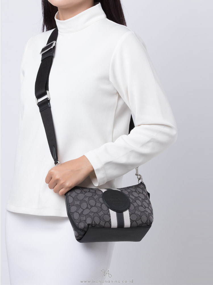 coach dempsey shoulder bag