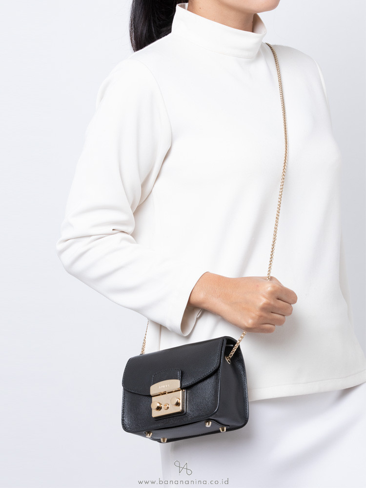 furla metropolis black
