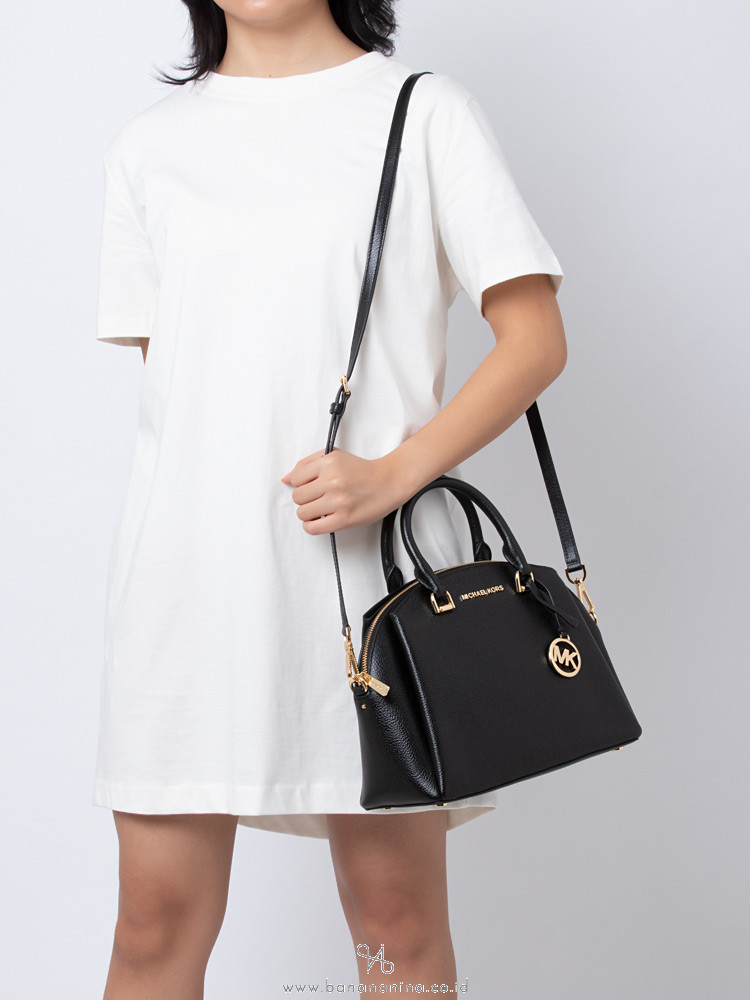 Maxine medium pebbled hot sale leather dome satchel