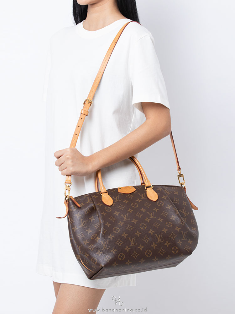 Louis Vuitton Monogram Turenne Mm 2024 favors