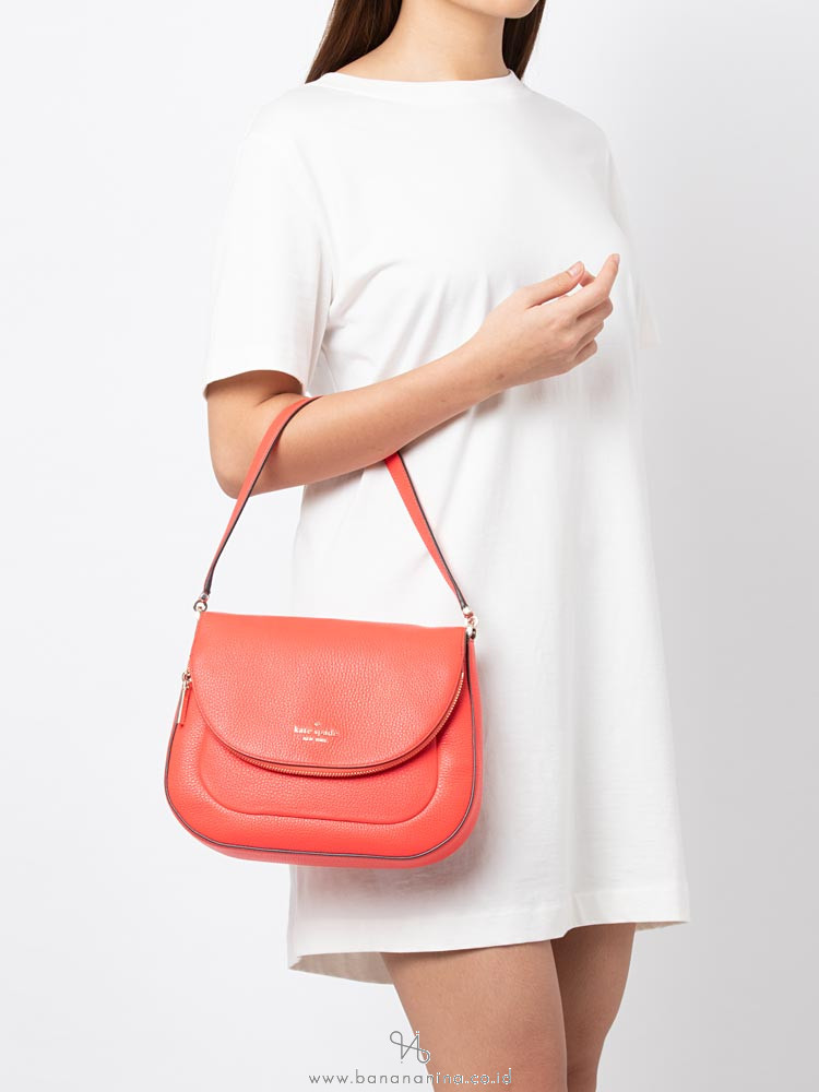 leila medium flap shoulder bag
